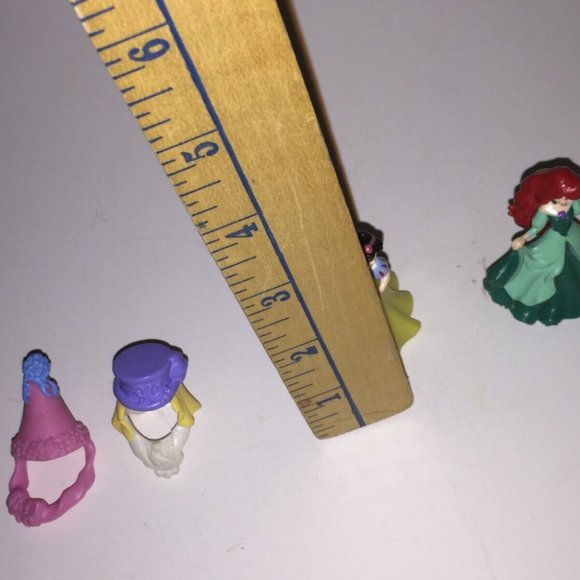 Disney Polly Pocket Beauty & the Beast Castle 2009 Mattel & PRINCESS Figure Set - Picture 6 of 6